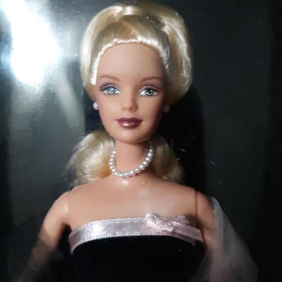 VINTAGE Mattel Barbie Timeless Silhouette F737931 doll (IN BOX) - Picture 4 of 11